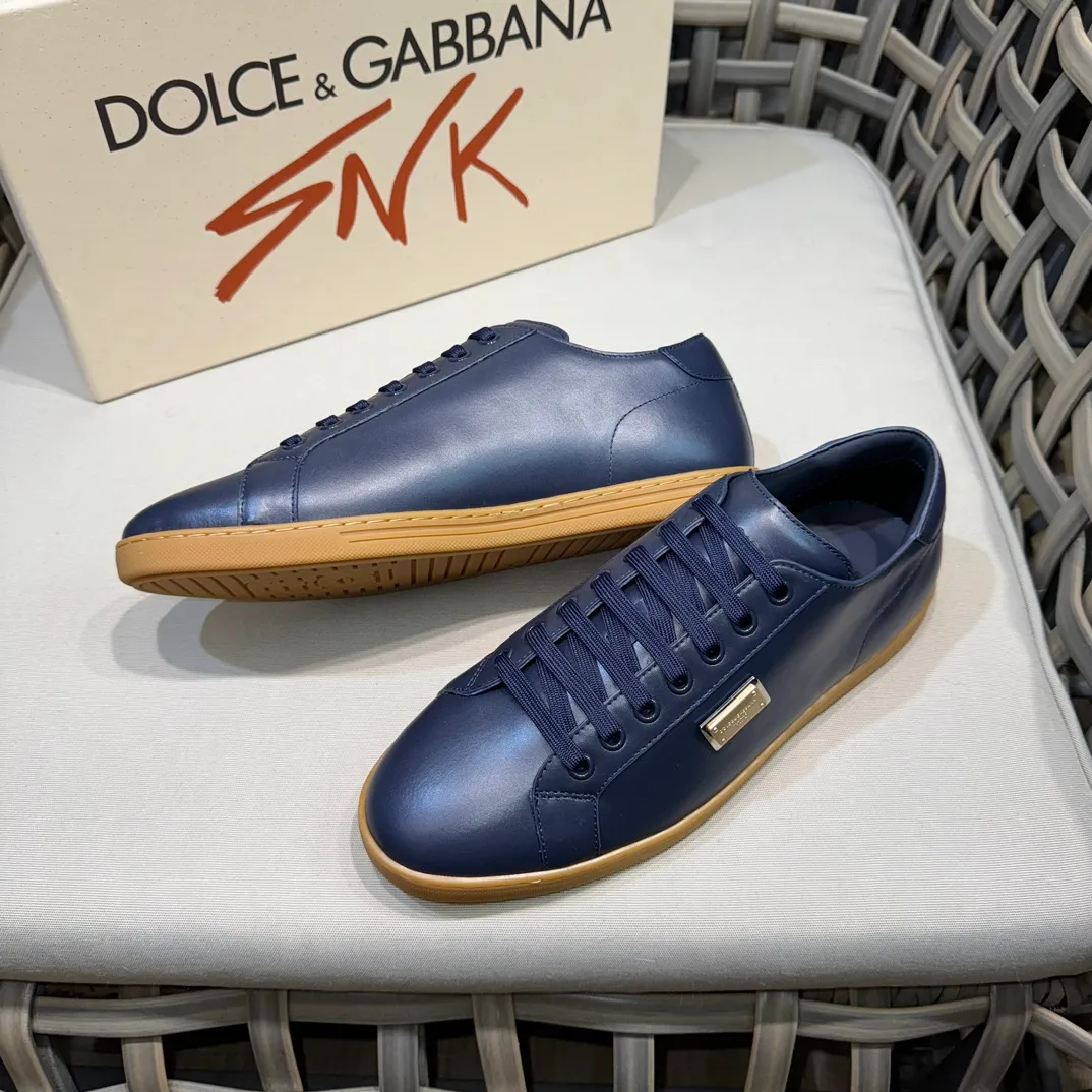 Men's Men's Shoes 💰400 [New Style] 🐝🐝DG—Dolce&G men's calfskin sneakers Portofino Yacht shoes, simple and versatile design, unique saddle leather soles. The Dolce &G logo rear wing is the icing on the cake. Imported cowhide + rubber outsole Size: 39-44 (customized at 38.45)
